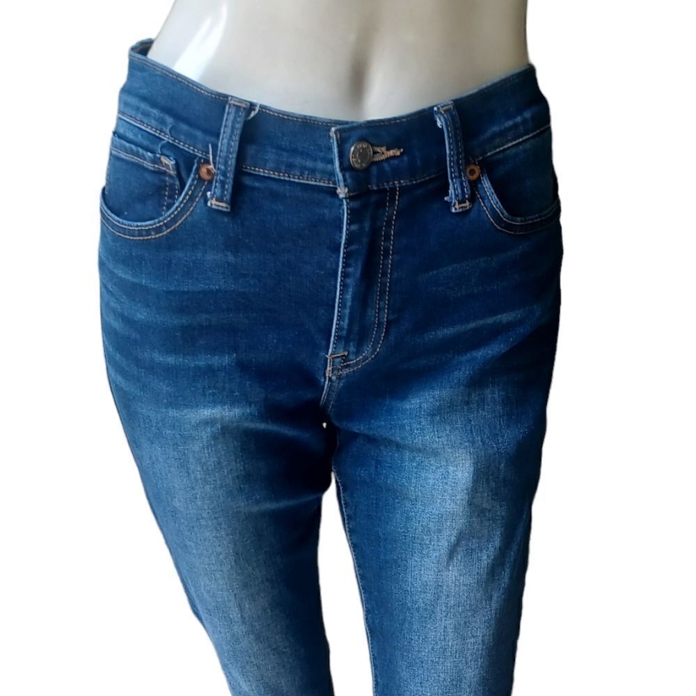 1030.....Lucky Brand Skinny Jeans Size 8/29,  9"Rise